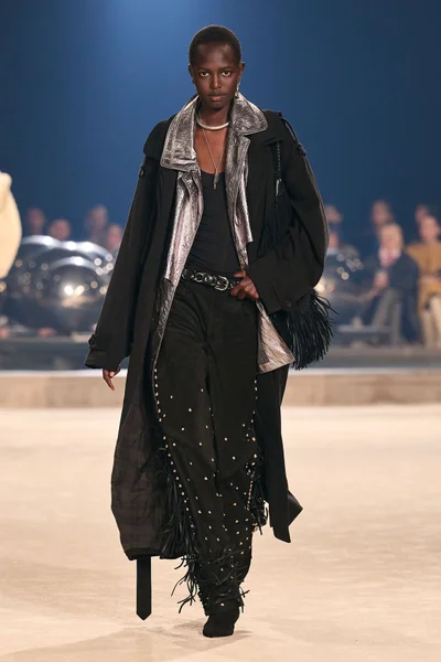 Look 48